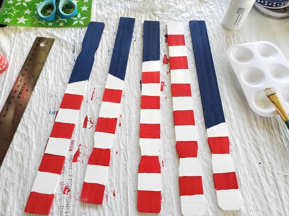 Faux Patriotic Book Stack (with Cricut Joy)