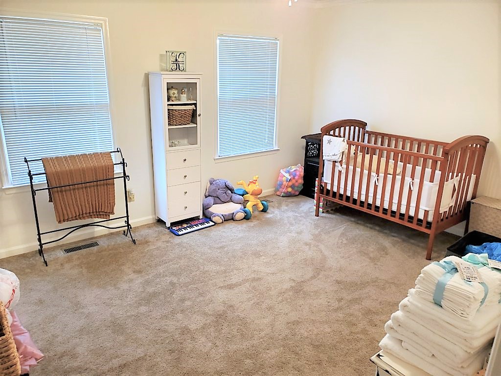 Mismatched crib outlet and dresser