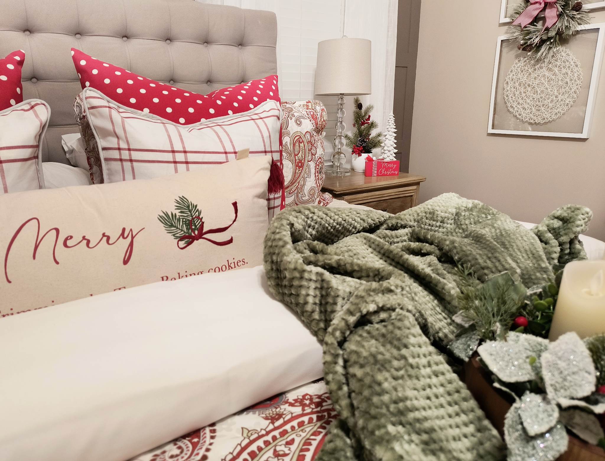 CHRISTMAS IN THE MASTER BEDROOM Decorate With Tip And More   316280810 1340591576696786 7529179516540844566 N 