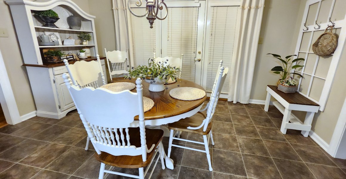 HOW OUR KITCHEN NOOK EVOLVED Decorate With Tip And More   01 1160x600 